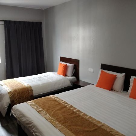One World Hotel Кулай Екстериор снимка