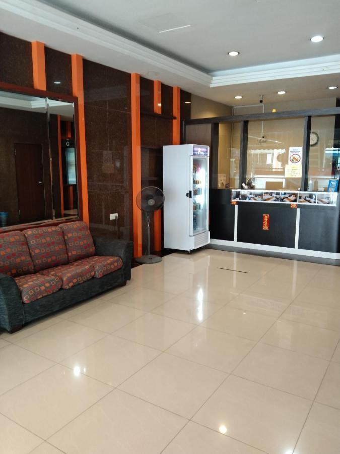 One World Hotel Кулай Екстериор снимка