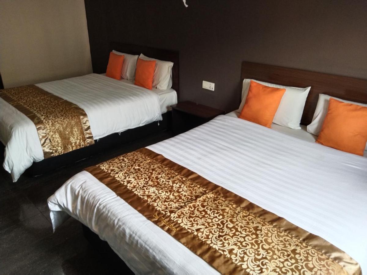 One World Hotel Кулай Екстериор снимка